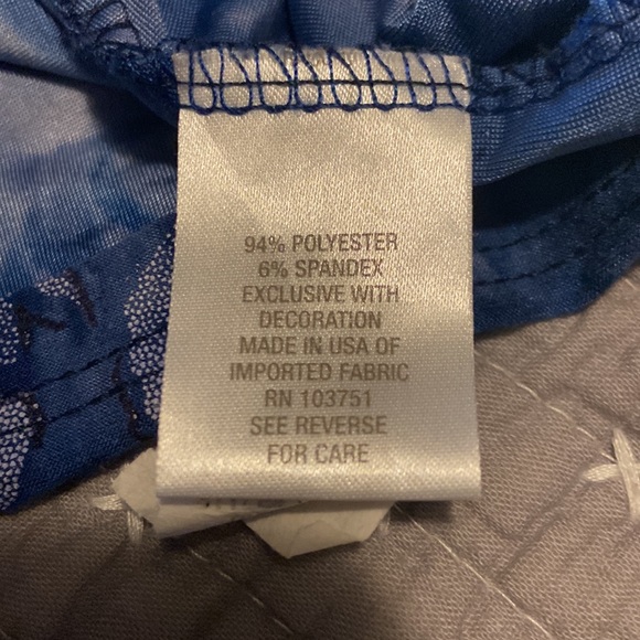 Women’s top, by Roz & Ali. Size 1X. - Picture 5 of 7